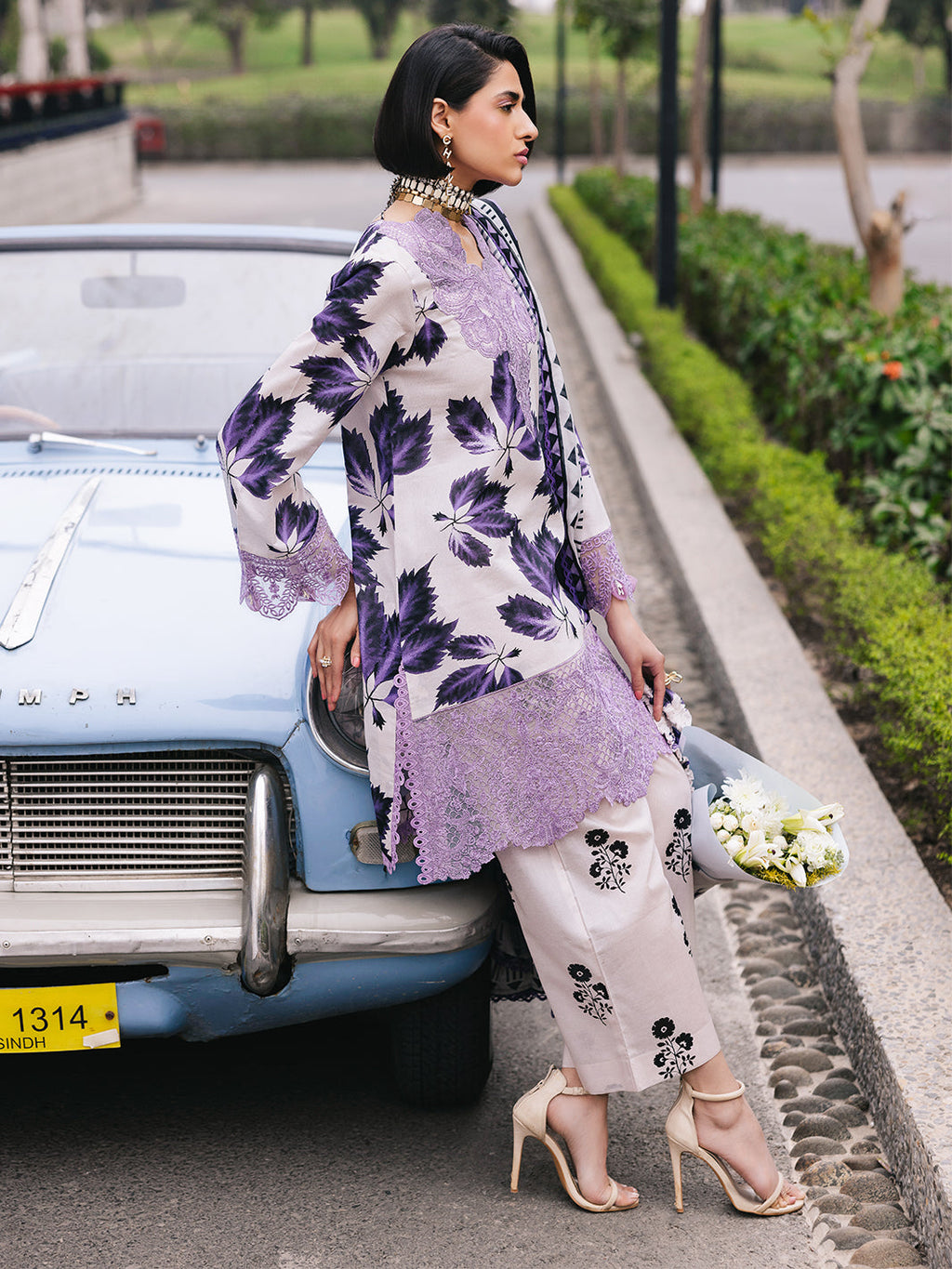 Broadway Luxury Lawn 25
