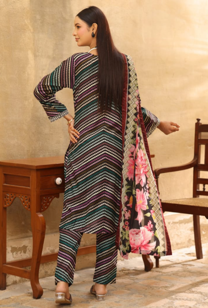 03-Piece Printed Lawn Suit - Ready To Wear