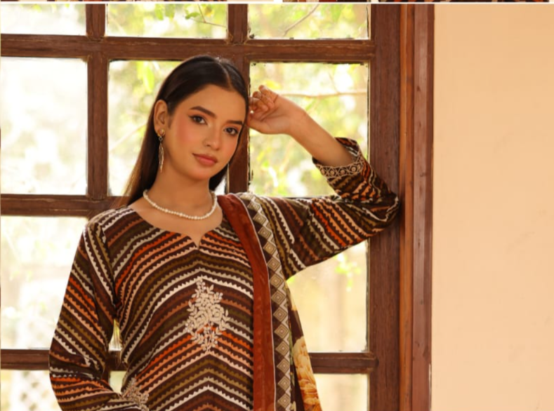 03-Piece Printed Lawn Suit - Ready To Wear