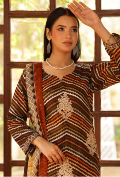 03-Piece Printed Lawn Suit - Ready To Wear