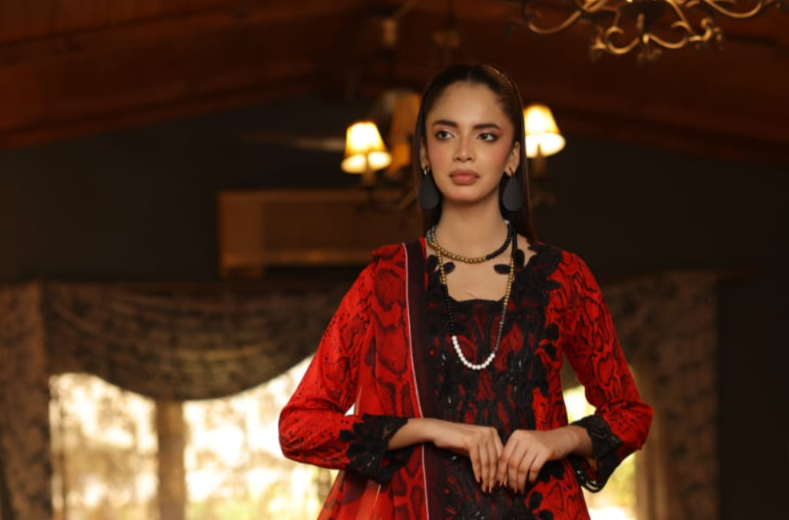 03-Piece Printed Lawn Suit - Ready To Wear