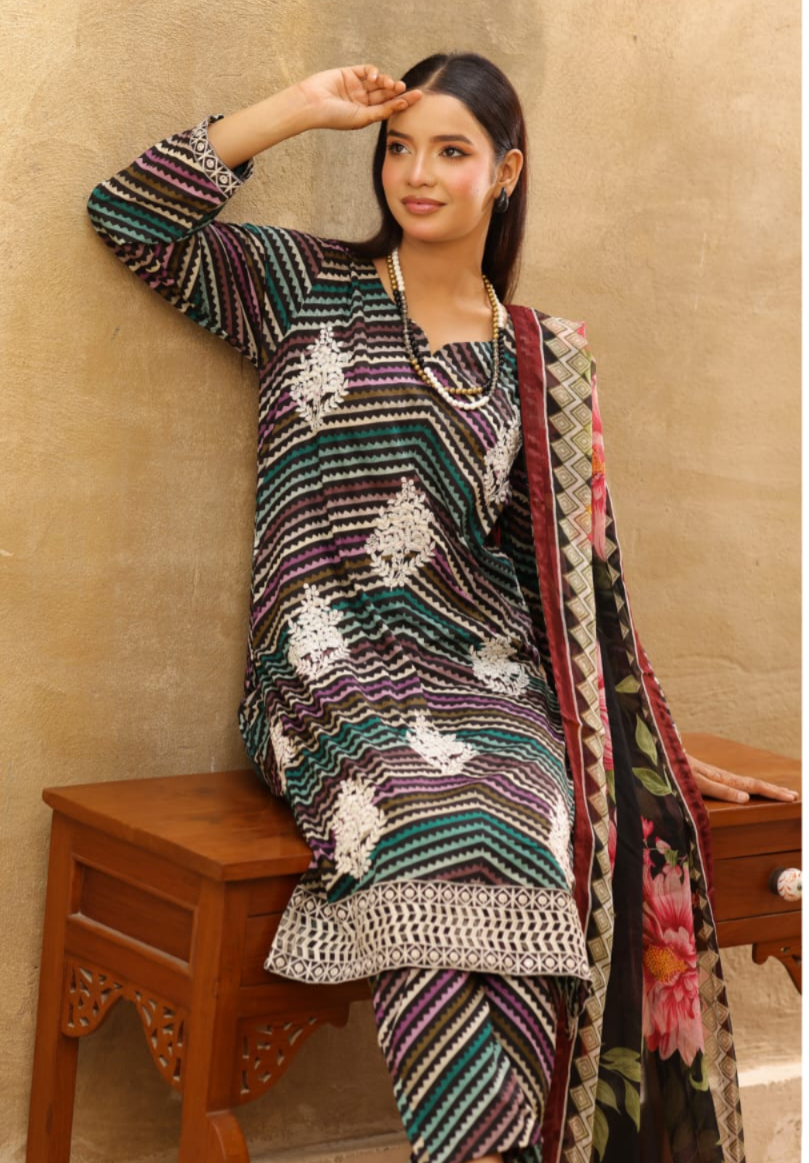 03-Piece Printed Lawn Suit - Ready To Wear