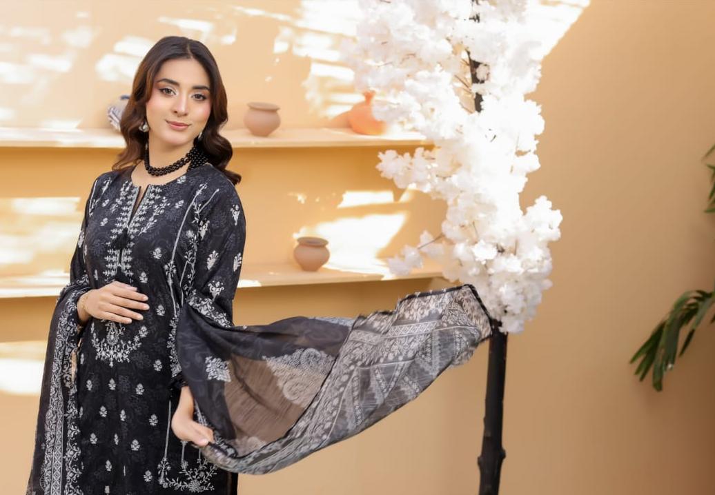 03-Piece Lawn Suit With Embroidery - Ready To Wear
