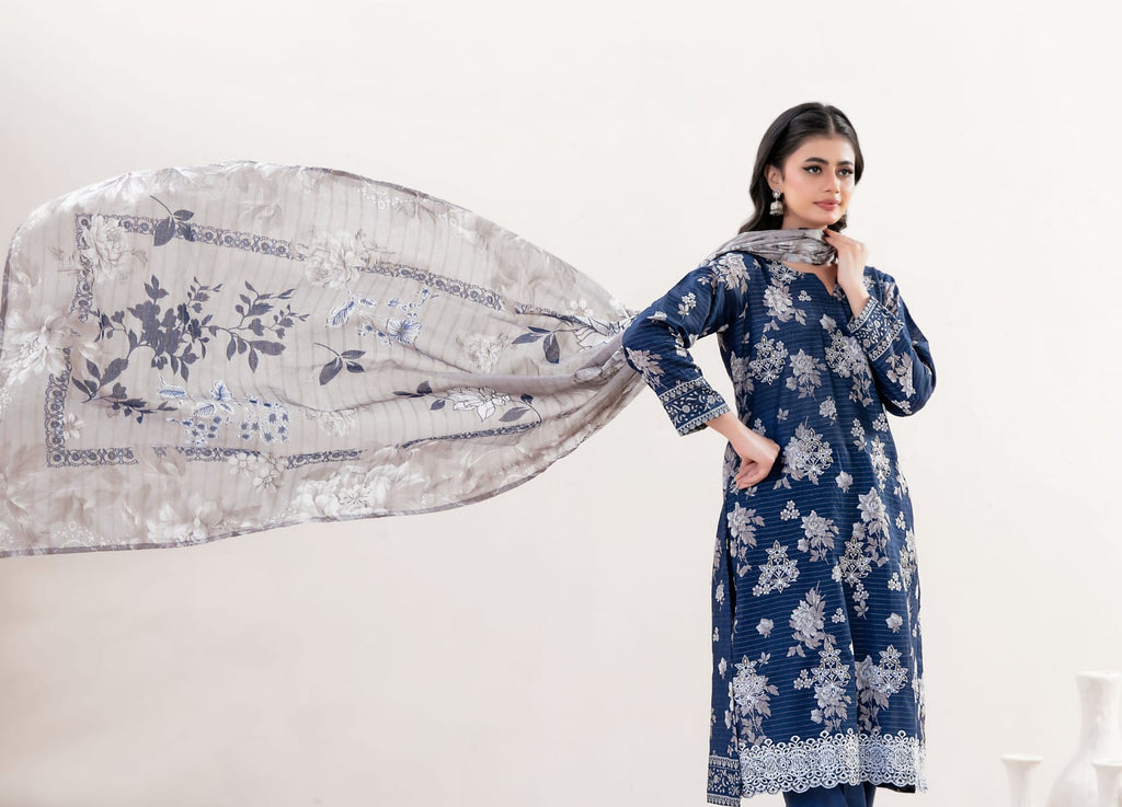 03-Piece Printed Lawn Sit - Ready To Wear