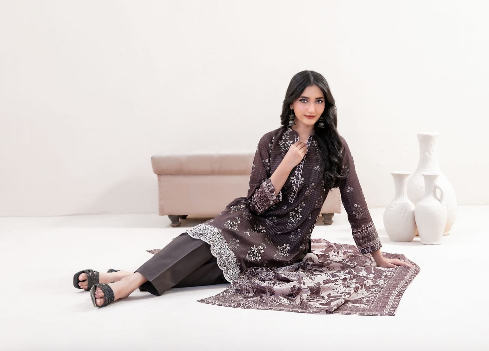 03-Piece Printed Lawn Sit - Ready To Wear