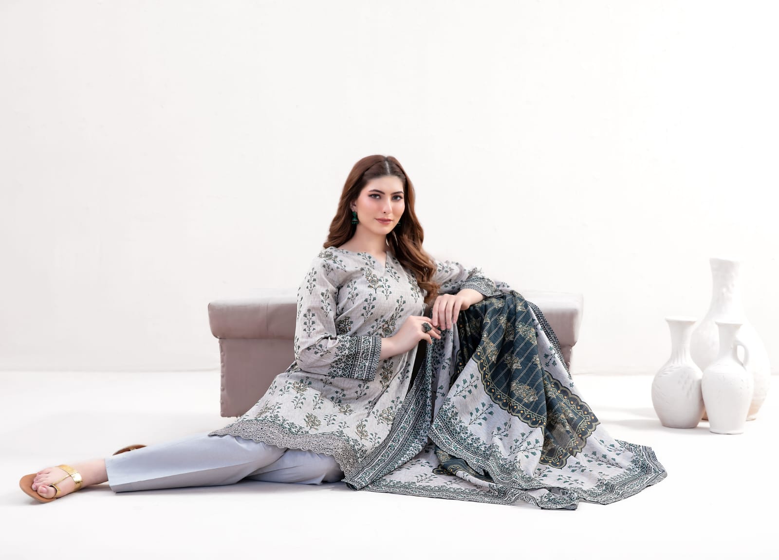 03-Piece Printed Lawn Sit - Ready To Wear