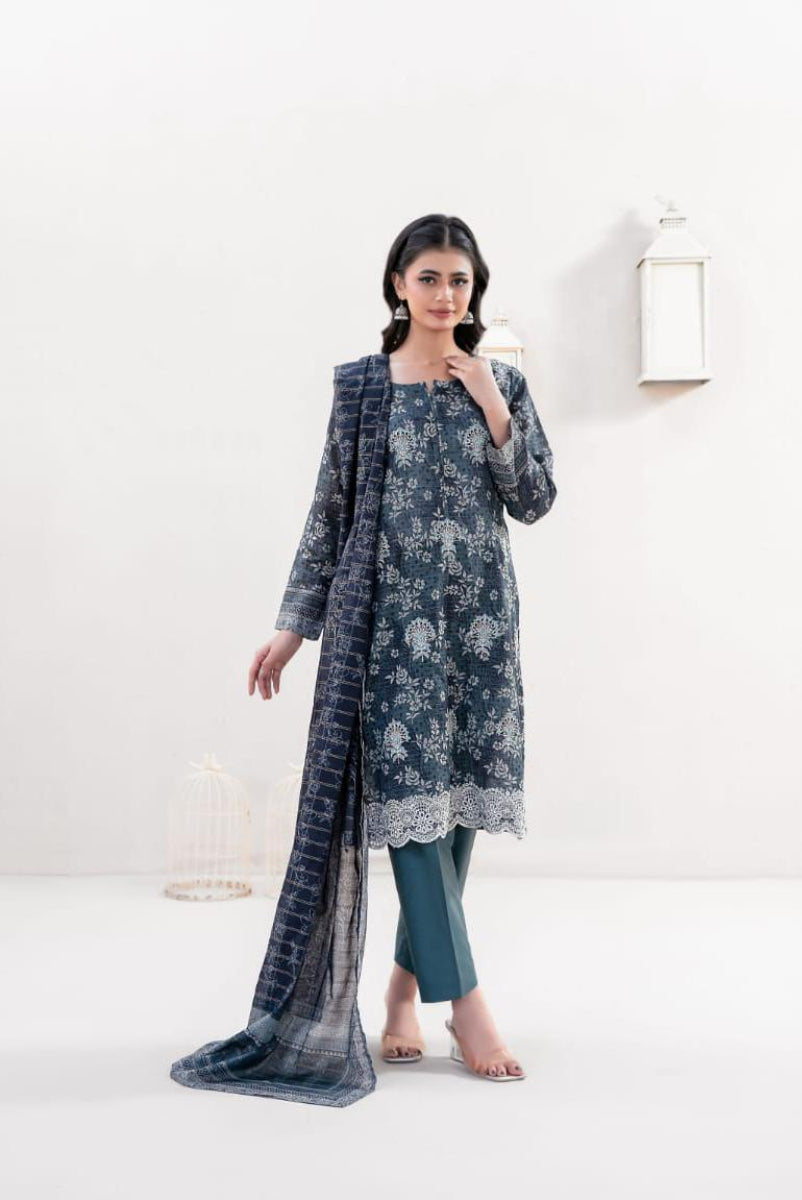 03-Piece Printed Lawn Sit - Ready To Wear
